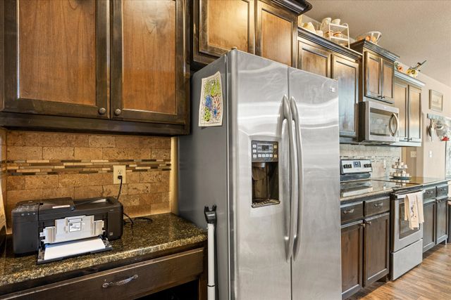 1401 Lauren Lane, Granbury, TX 76048