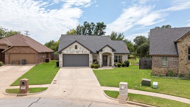 1401 Lauren Lane, Granbury, TX 76048