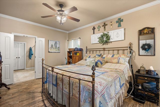 1401 Lauren Lane, Granbury, TX 76048