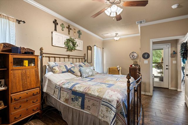 1401 Lauren Lane, Granbury, TX 76048