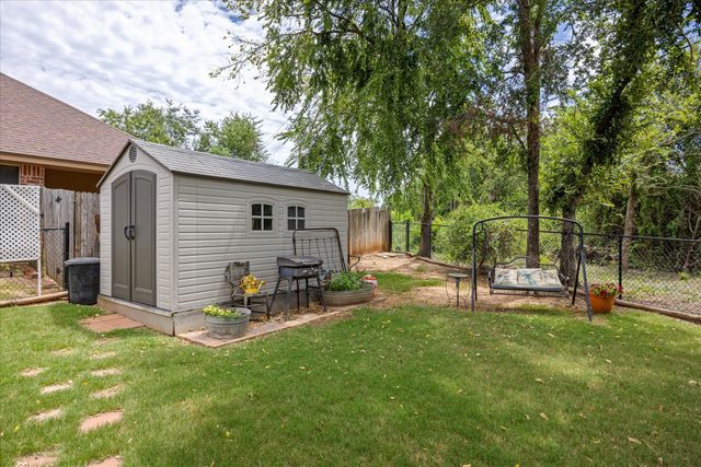 1401 Lauren Lane, Granbury, TX 76048