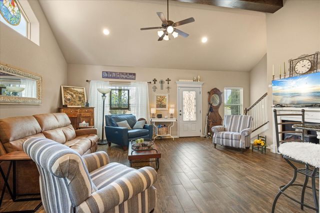 1401 Lauren Lane, Granbury, TX 76048