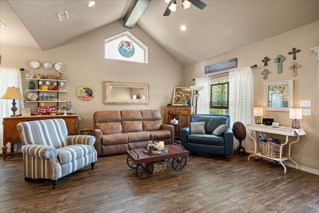 1401 Lauren Lane, Granbury, TX 76048