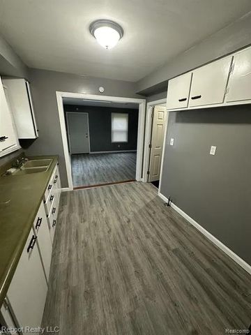 3220 Roberts Street, Saginaw, MI 48601