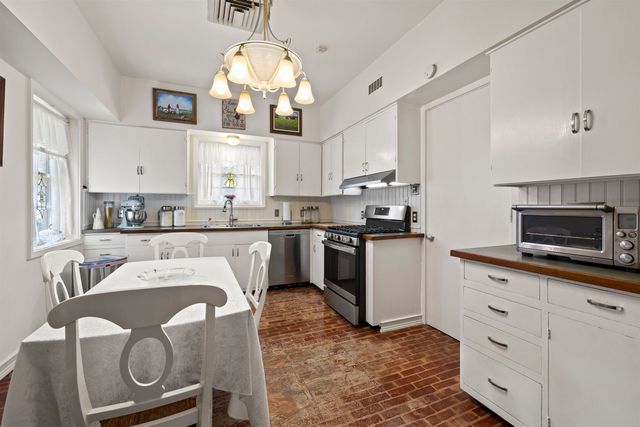 603 E Melton St, Longview, TX 75602