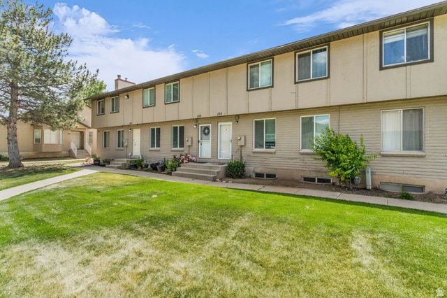 104 S SANTA RITA PL, West Jordan, UT 84088
