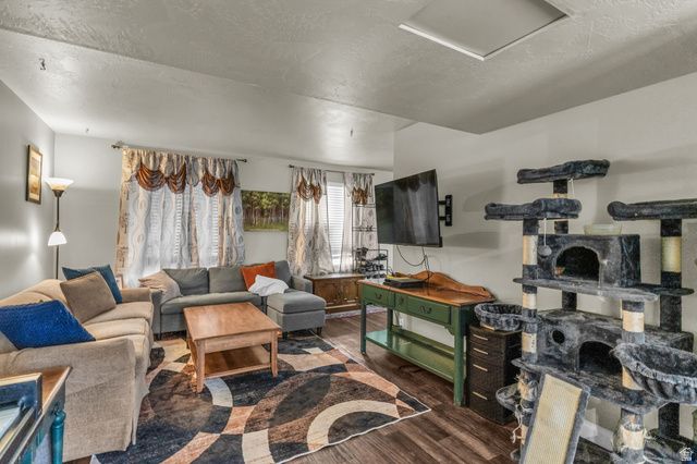 104 S SANTA RITA PL, West Jordan, UT 84088