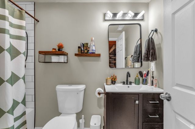 104 S SANTA RITA PL, West Jordan, UT 84088