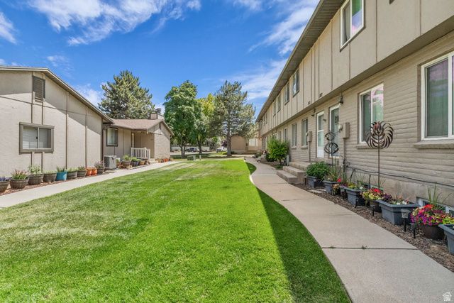 104 S SANTA RITA PL, West Jordan, UT 84088