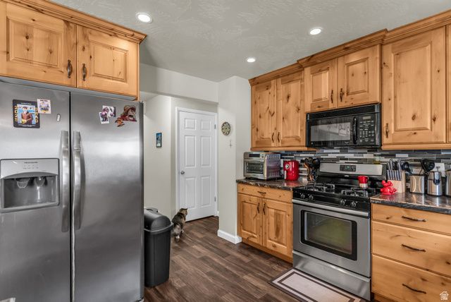 104 S SANTA RITA PL, West Jordan, UT 84088