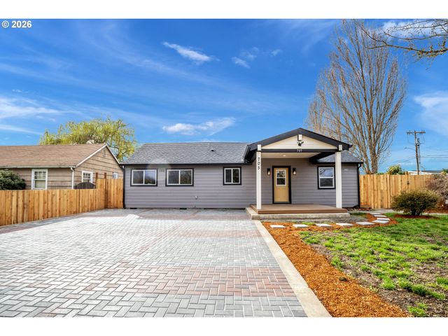 705 Sw DENNIS Ave, Hillsboro, OR 97123