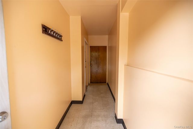 2941 Middletown Road, Bronx, NY 10461