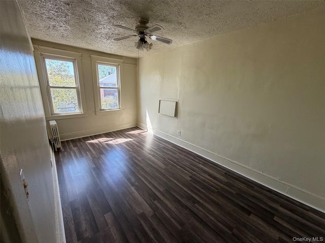 2941 Middletown Road, Bronx, NY 10461