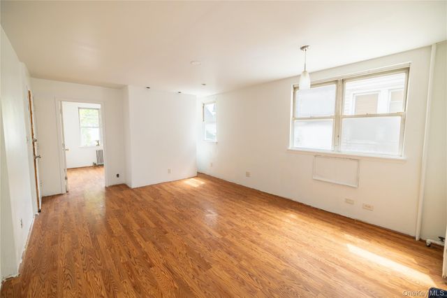 2941 Middletown Road, Bronx, NY 10461
