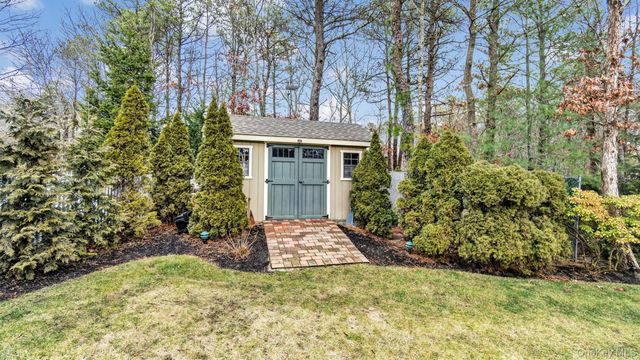 151 Chardonnay Drive, East Quogue, NY 11942