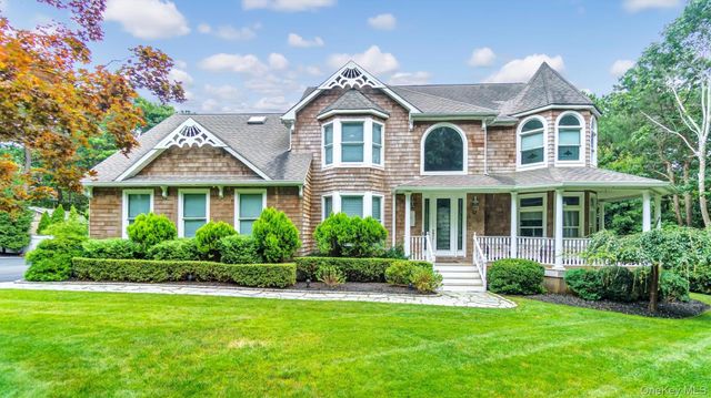 151 Chardonnay Drive, East Quogue, NY 11942