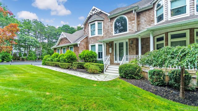 151 Chardonnay Drive, East Quogue, NY 11942