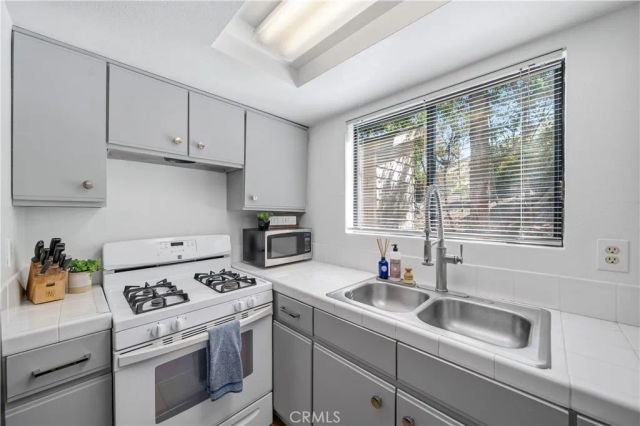 2975 Rockview Place 13, San Luis Obispo, CA 93401