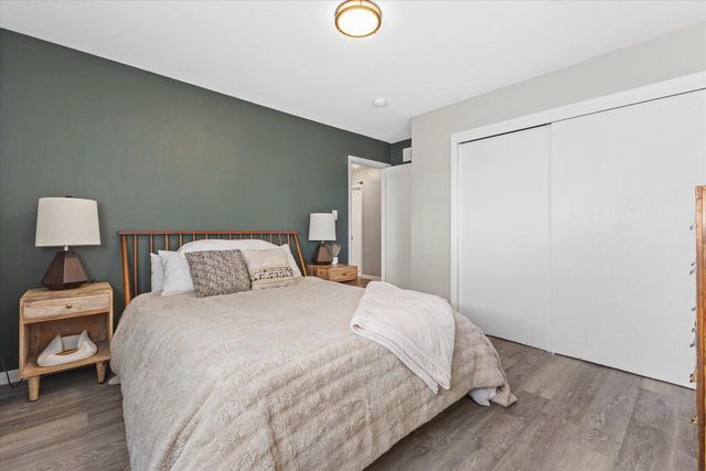 N77W14914 Menomonee Manor DRIVE, Menomonee Falls, WI 53051