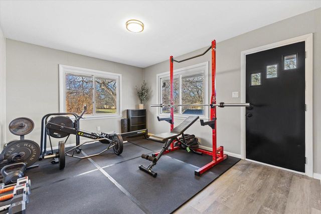 N77W14914 Menomonee Manor DRIVE, Menomonee Falls, WI 53051