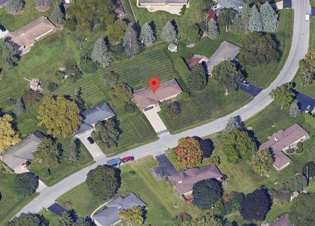 N77W14914 Menomonee Manor DRIVE, Menomonee Falls, WI 53051