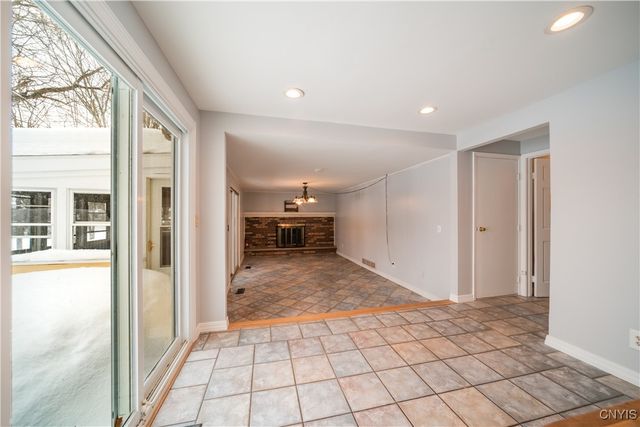 10 Echodale Avenue, Lysander, NY 13027