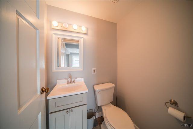 10 Echodale Avenue, Lysander, NY 13027