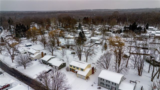 10 Echodale Avenue, Lysander, NY 13027