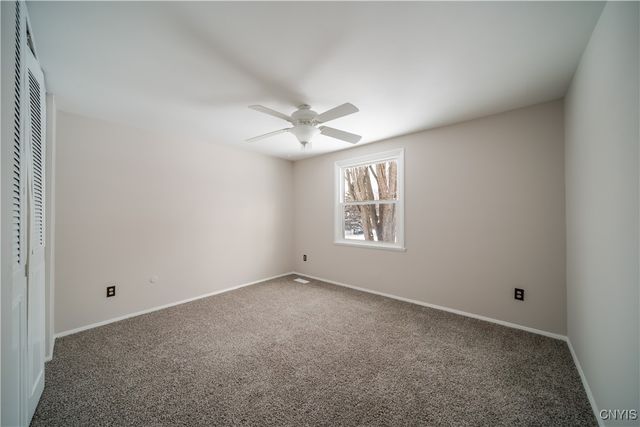 10 Echodale Avenue, Lysander, NY 13027