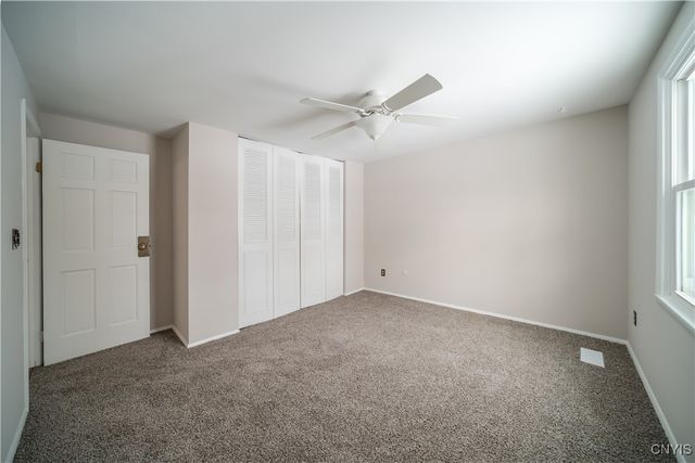 10 Echodale Avenue, Lysander, NY 13027