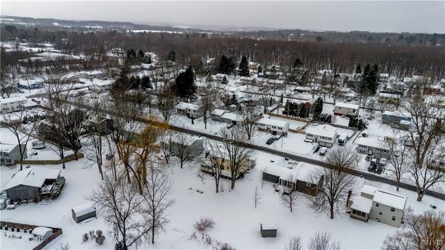 10 Echodale Avenue, Lysander, NY 13027