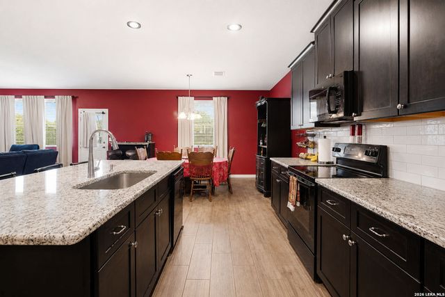 533 Sentry Valley St, New Braunfels, TX 78130