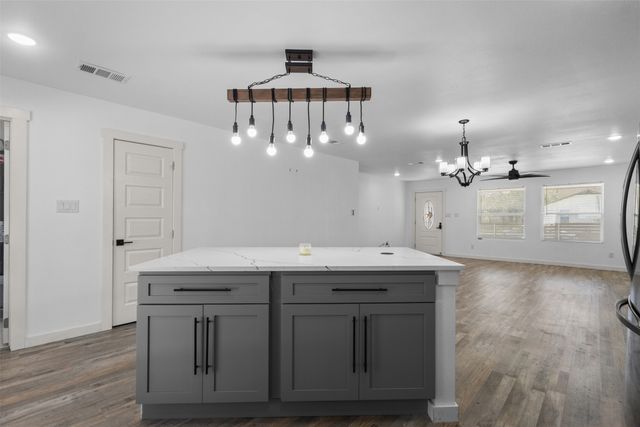 1024 Greenlee Street, Denton, TX 76201