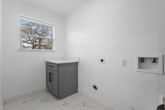 1024 Greenlee Street, Denton, TX 76201