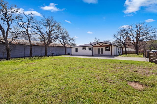 1024 Greenlee Street, Denton, TX 76201