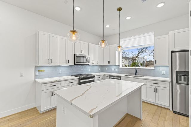 2811 Anita Street, Houston, TX 77004