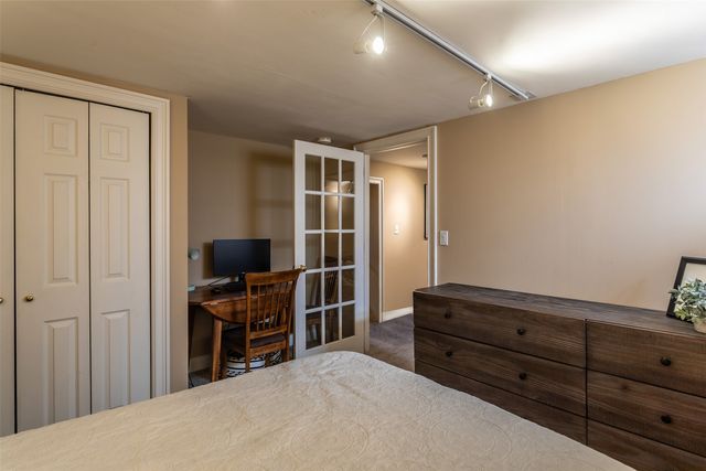 5905 Walnut Hill Drive, Des Moines, IA 50312