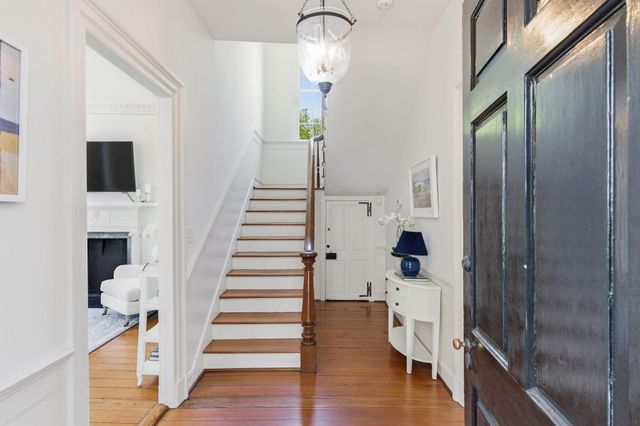 24 King Street, Charleston, SC 29401