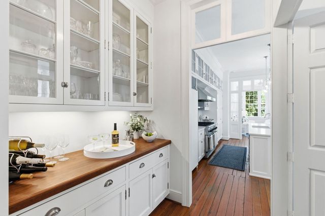 24 King Street, Charleston, SC 29401