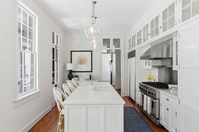 24 King Street, Charleston, SC 29401