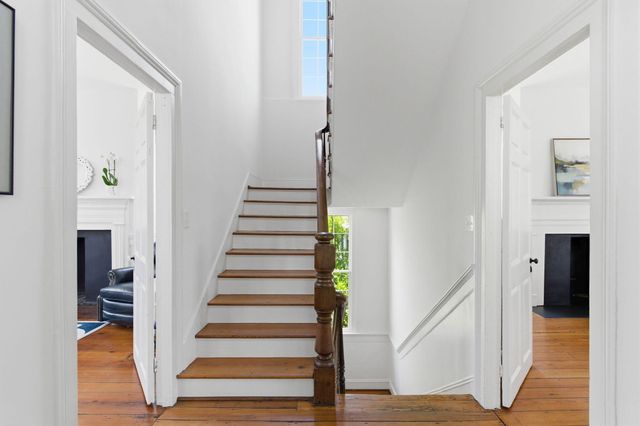 24 King Street, Charleston, SC 29401
