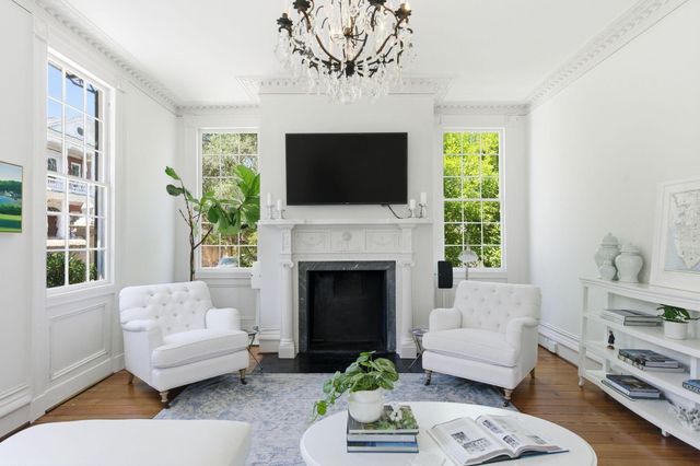 24 King Street, Charleston, SC 29401