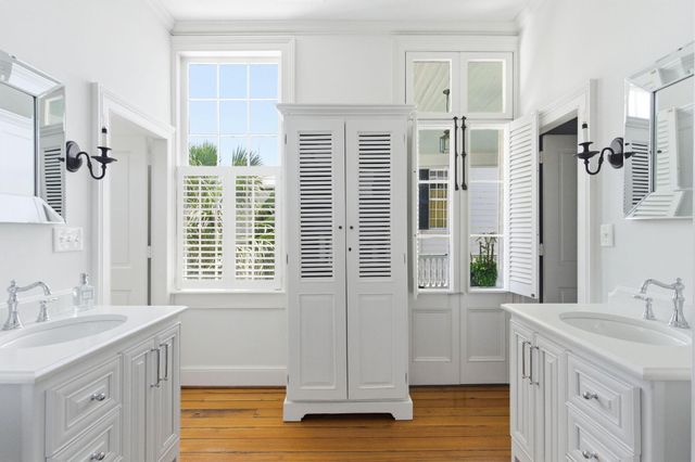 24 King Street, Charleston, SC 29401