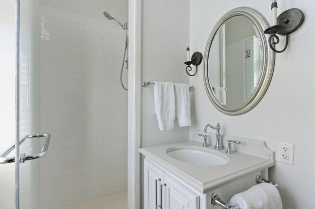 24 King Street, Charleston, SC 29401