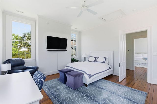 24 King Street, Charleston, SC 29401