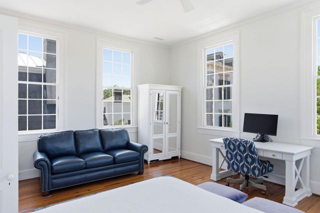 24 King Street, Charleston, SC 29401