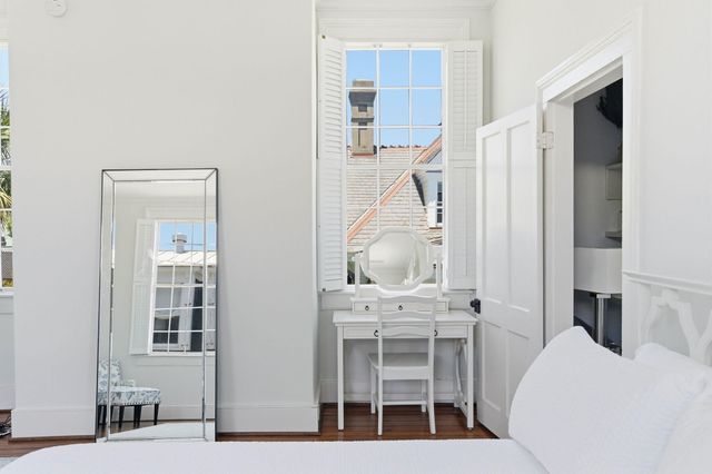 24 King Street, Charleston, SC 29401