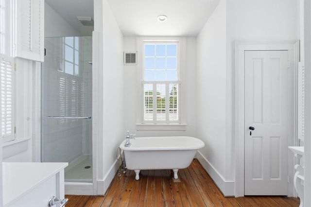 24 King Street, Charleston, SC 29401