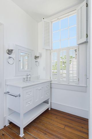 24 King Street, Charleston, SC 29401