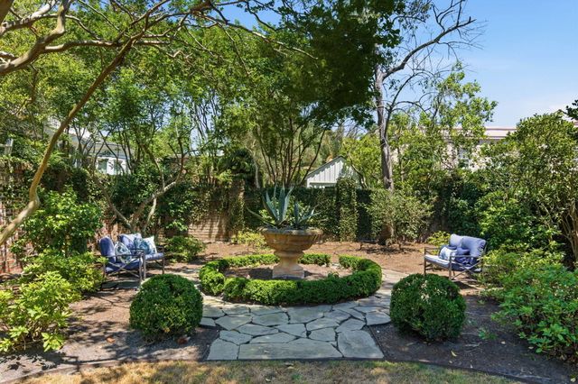 24 King Street, Charleston, SC 29401